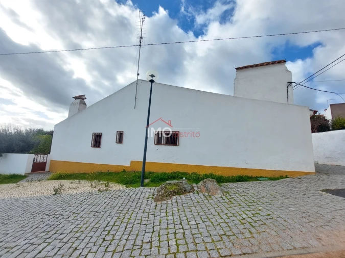 Moradia T2 para Venda em Monforte Foto 2