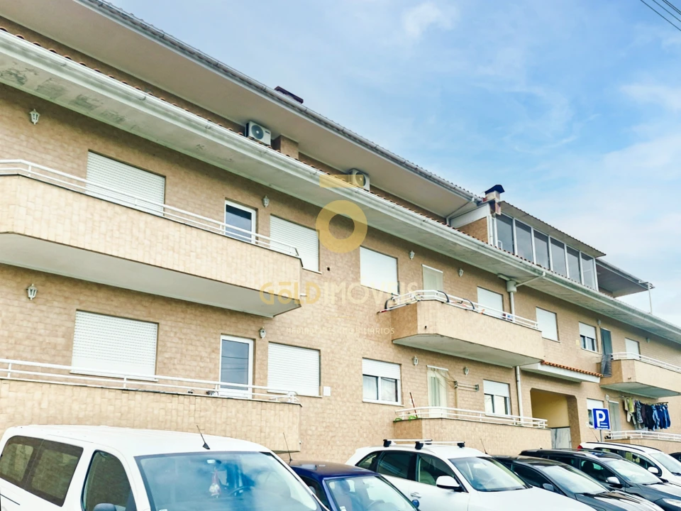 Apartamento T3 para Venda em Sobrado e Bairros Foto 29