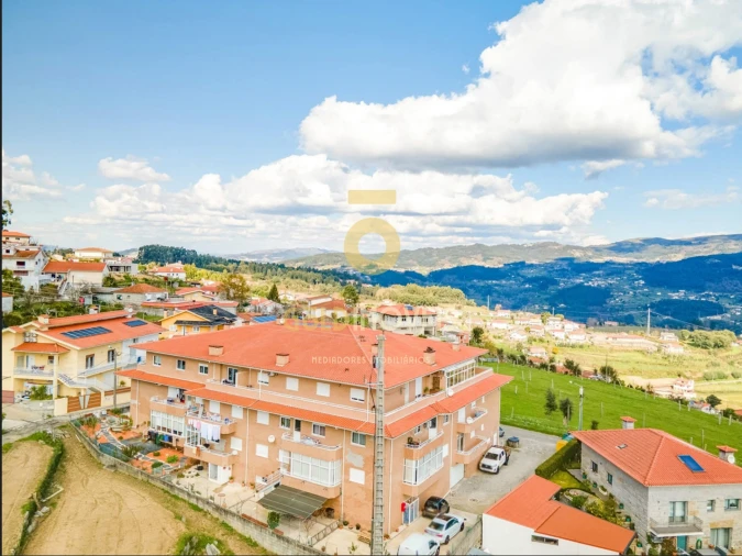 Apartamento T3 para Venda em Sobrado e Bairros