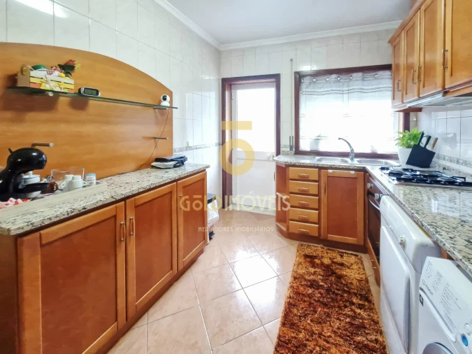 Apartamento T3 para Venda em Sobrado e Bairros Foto 3