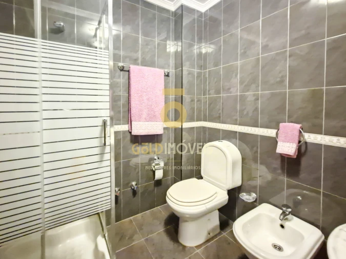 Apartamento T3 para Venda em Sobrado e Bairros Foto 21