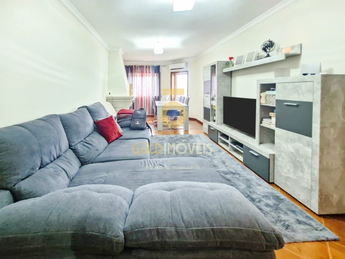 Apartamento T3 para Venda em Sobrado e Bairros Foto 13