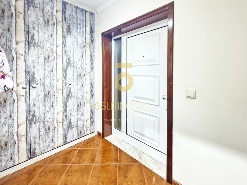 Apartamento T3 para Venda em Sobrado e Bairros Foto 9