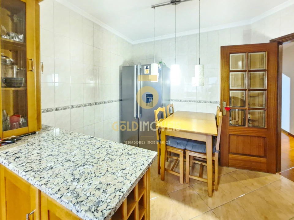 Apartamento T3 para Venda em Sobrado e Bairros Foto 7