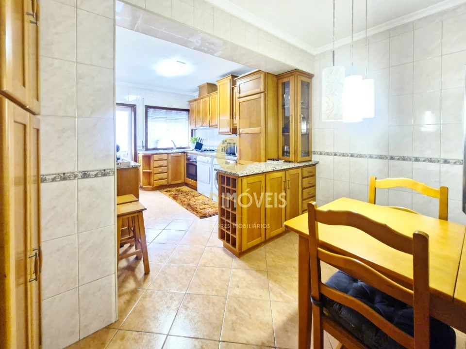 Apartamento T3 para Venda em Sobrado e Bairros Foto 4