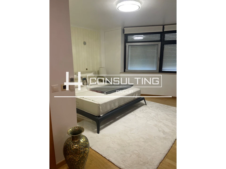 Apartamento T5 para Venda em Alvalade Foto 20