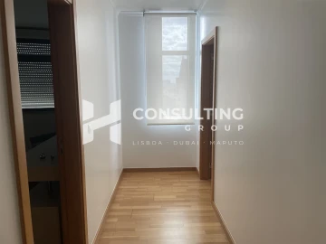 Apartamento T5 para Venda em Alvalade
