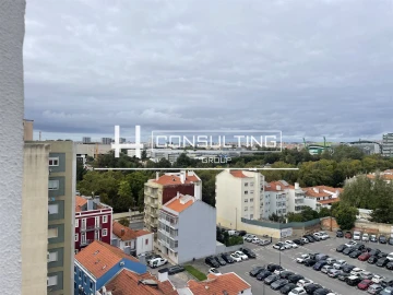 Apartamento T5 para Venda em Alvalade