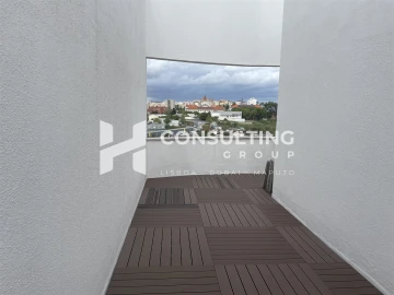 Apartamento T5 para Venda em Alvalade