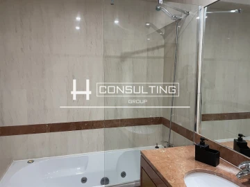 Apartamento T5 para Venda em Alvalade