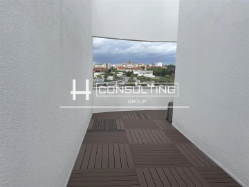 Apartamento T5 para Venda em Alvalade