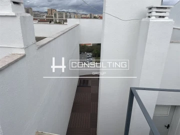 Apartamento T5 para Venda em Alvalade