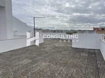 Apartamento T5 para Venda em Alvalade