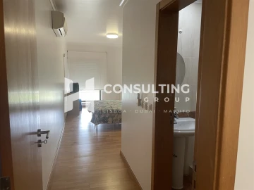 Apartamento T5 para Venda em Alvalade