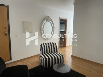 Apartamento T5 para Venda em Alvalade