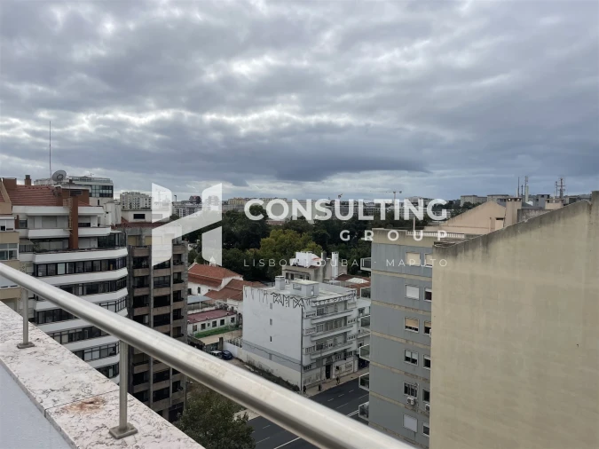 Apartamento T5 para Venda em Alvalade Foto 50