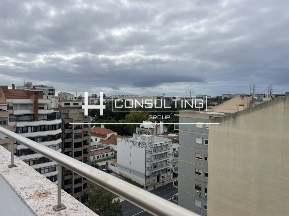 Apartamento T5 para Venda em Alvalade Foto 50