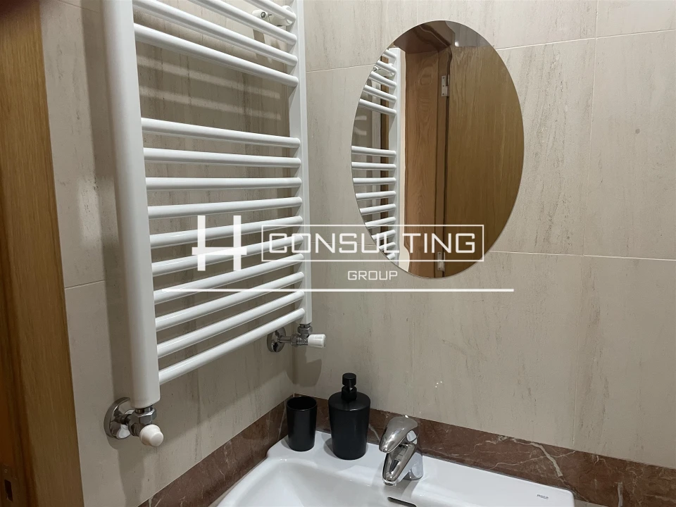Apartamento T5 para Venda em Alvalade Foto 13