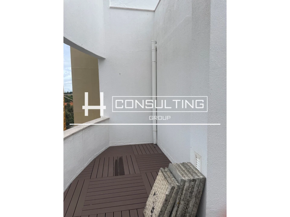 Apartamento T5 para Venda em Alvalade Foto 44