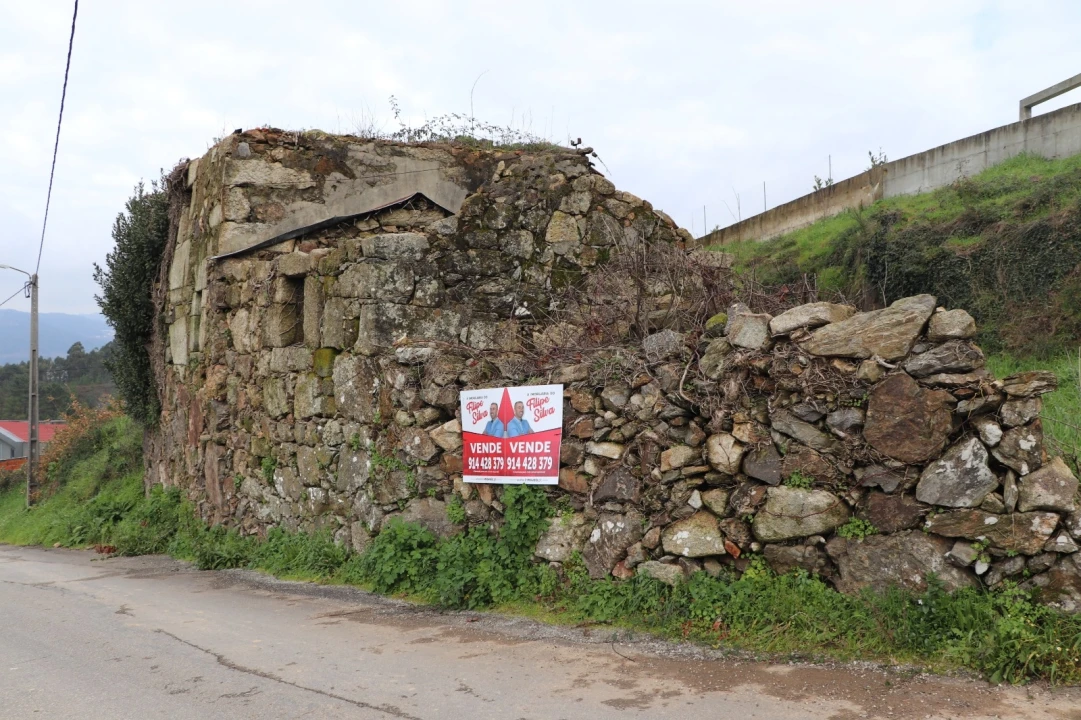Moradia T0 para Venda em Lustosa e Barrosas (Santo Estêvão) Foto 2
