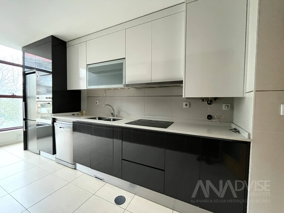 Apartamento T3 para Arrendamento em Viseu Foto 1