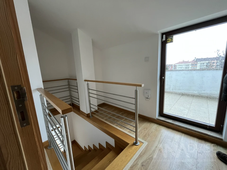 Apartamento T3 para Arrendamento em Viseu Foto 8