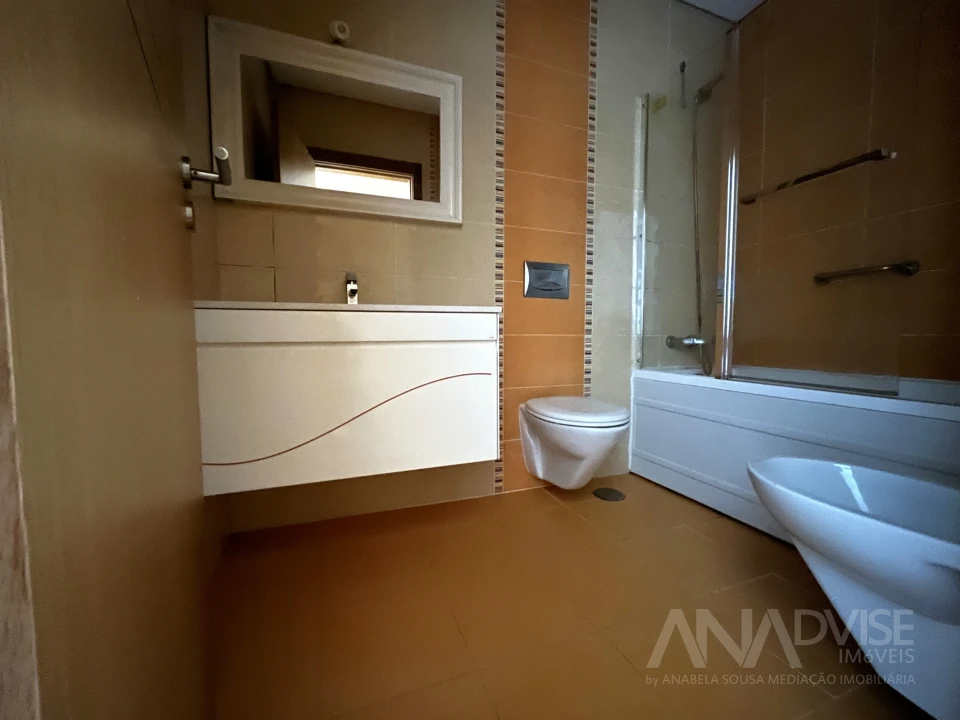 Apartamento T3 para Arrendamento em Viseu Foto 13