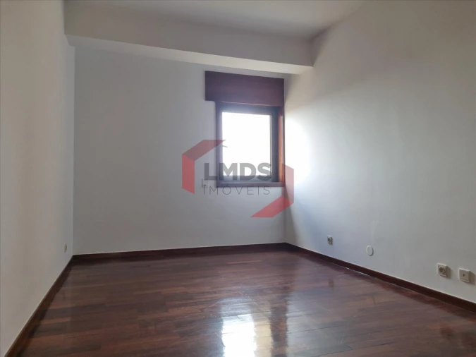 Apartamento T2 para Venda em Rio Tinto Foto 12