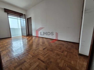 Apartamento T1 para Venda em Paranhos
