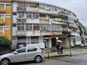 Apartamento T1 para Venda em Paranhos