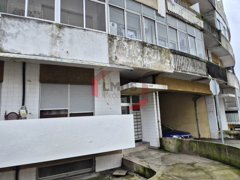 Apartamento T1 para Venda em Paranhos Foto 19