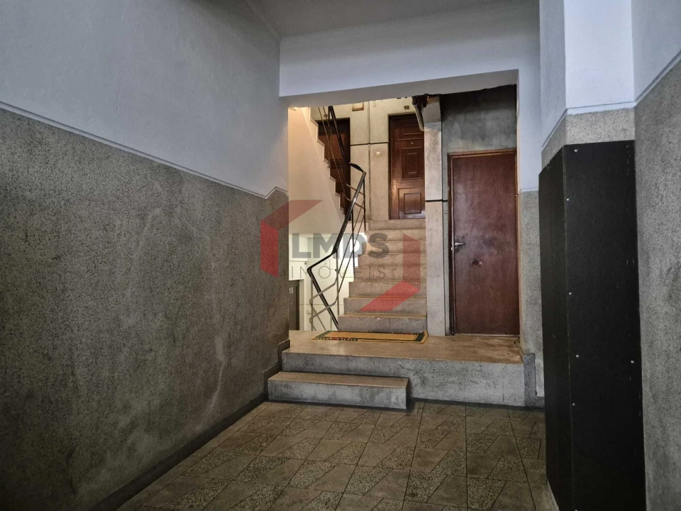 Apartamento T1 para Venda em Paranhos Foto 17