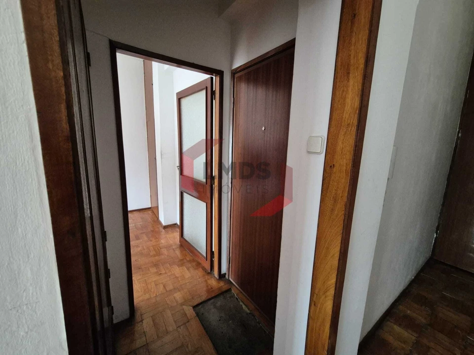 Apartamento T1 para Venda em Paranhos Foto 9