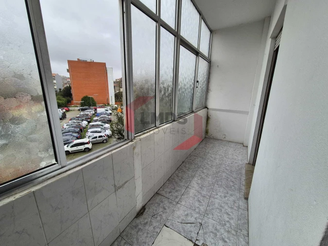 Apartamento T1 para Venda em Paranhos Foto 8