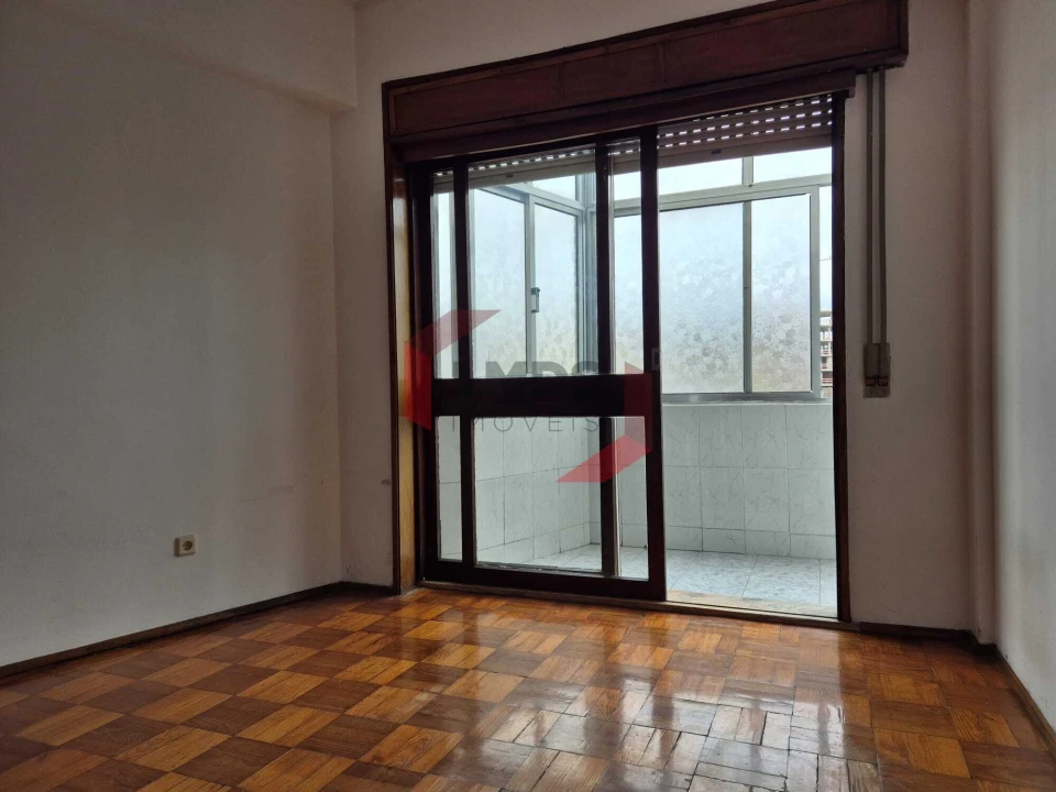 Apartamento T1 para Venda em Paranhos Foto 7