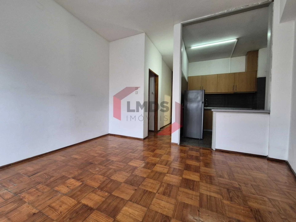 Apartamento T1 para Venda em Paranhos Foto 2