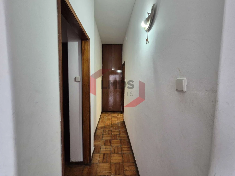 Apartamento T1 para Venda em Paranhos Foto 13
