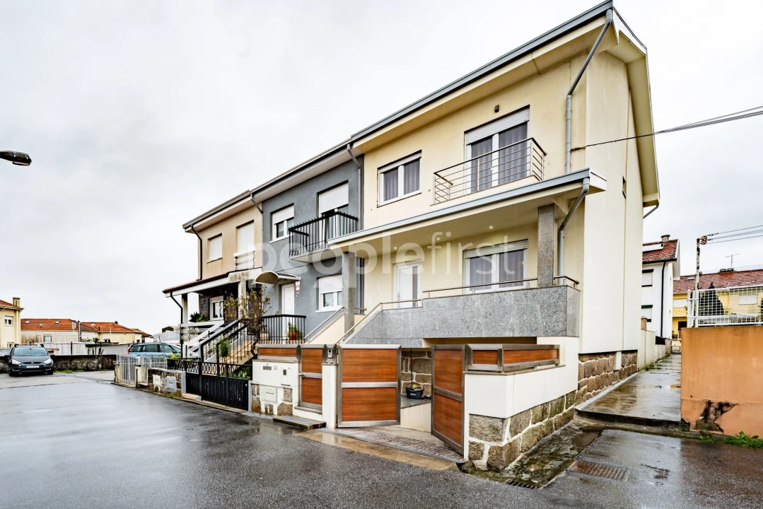 Moradia T3 para Venda em São Mamede de Infesta e Senhora da Hora Foto 1