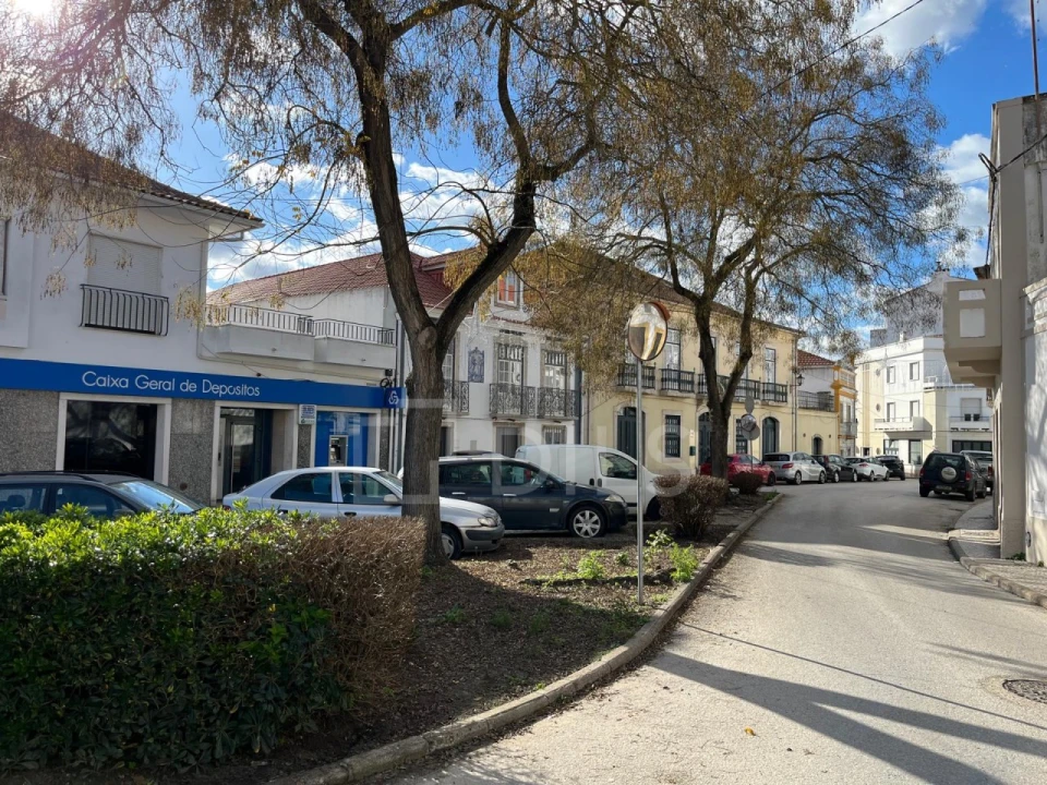 Apartamento T1 para Venda em Santa Maria do Castelo e Santiago e Santa Susana Foto 6