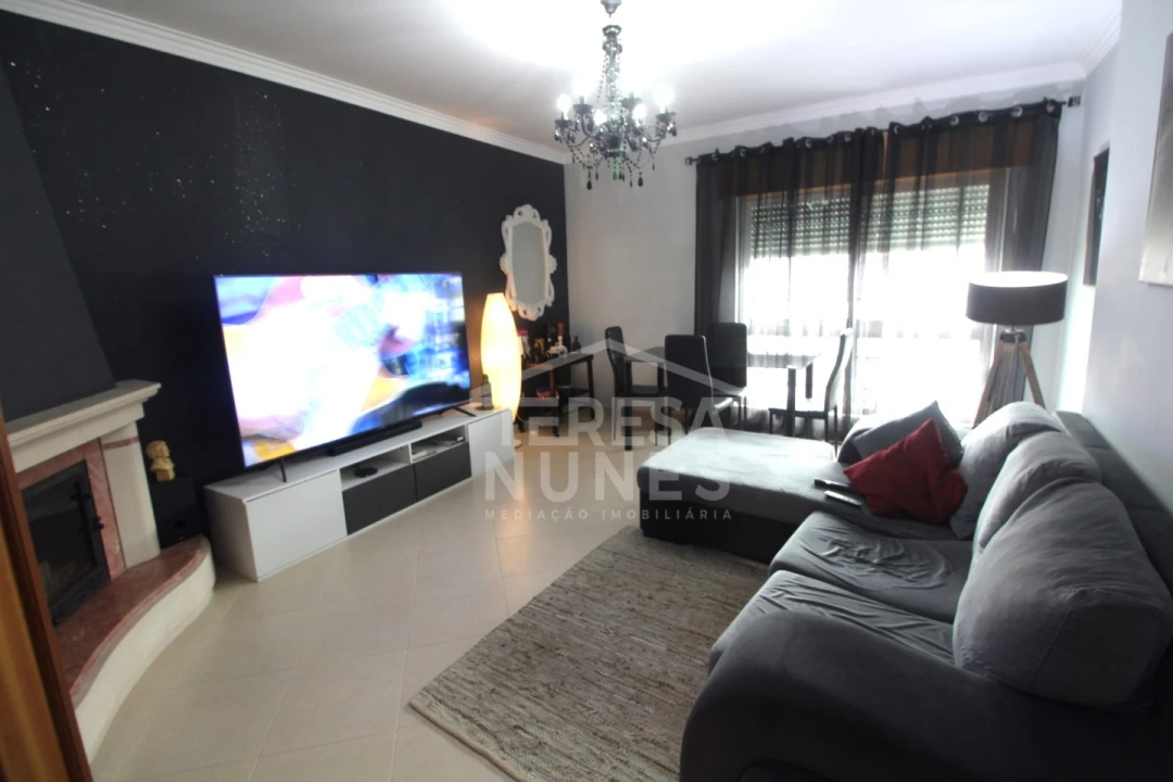 Apartamento T2 para Venda em Quinta do Conde Foto 2