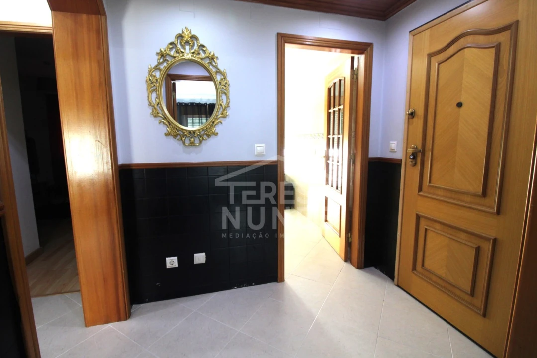 Apartamento T2 para Venda em Quinta do Conde Foto 3