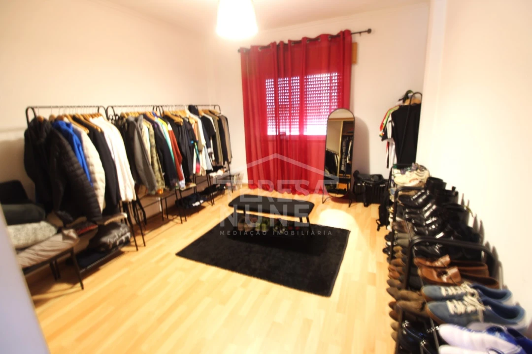 Apartamento T2 para Venda em Quinta do Conde Foto 14