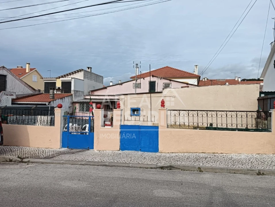 Terreno para Venda em Quinta do Conde Foto 1