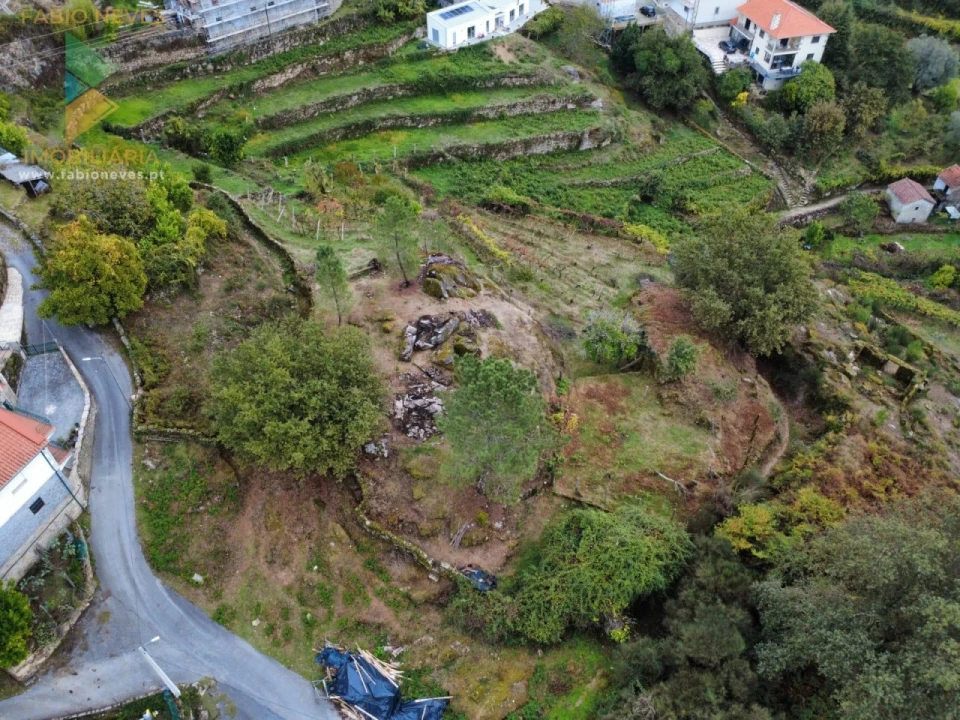 Terreno para Venda em Soajo Foto 11