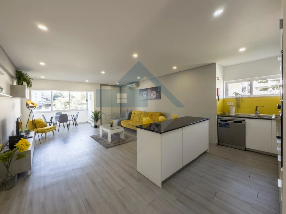 Apartamento T1 para Venda em Albufeira e Olhos de Água Foto 1