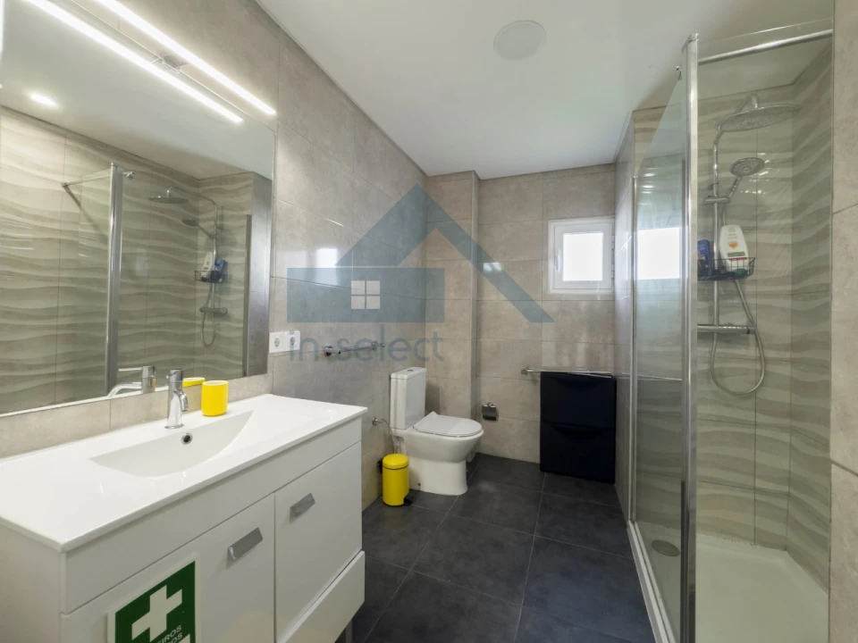 Apartamento T1 para Venda em Albufeira e Olhos de Água Foto 12