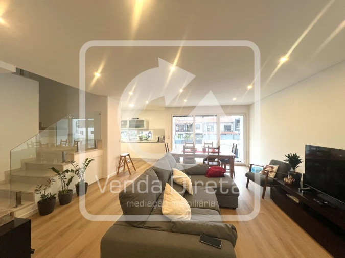 Moradia T4 para Venda em Palmela Foto 9