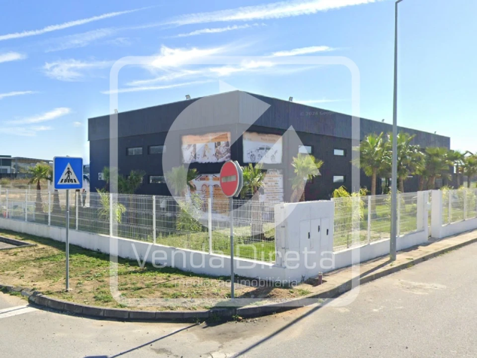 Armazém para Venda em Urra Foto 1