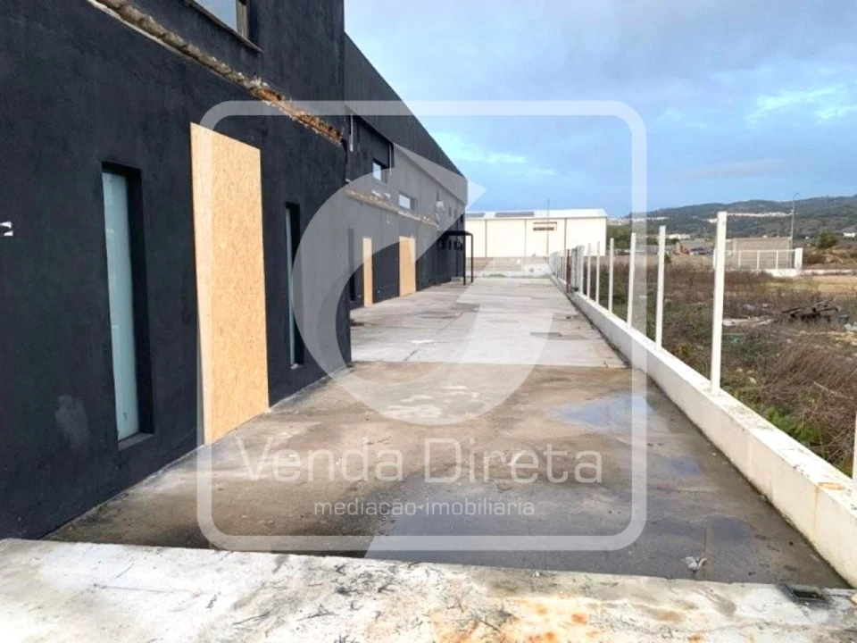 Armazém para Venda em Urra Foto 11