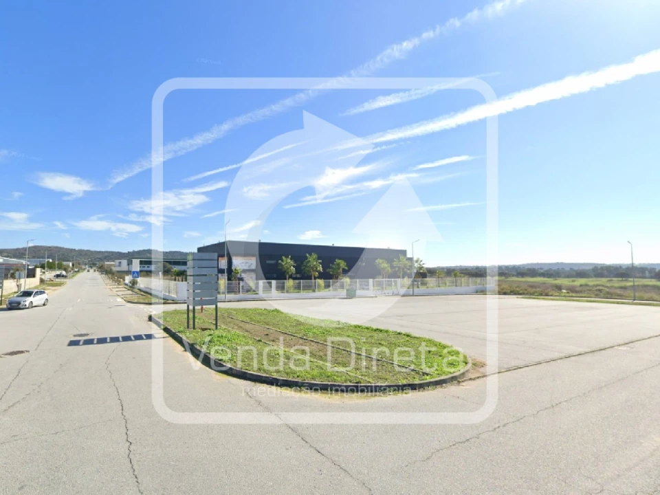 Armazém para Venda em Urra Foto 18